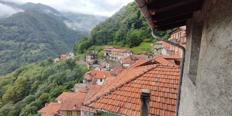 Massiola casa indipendente in centro paese